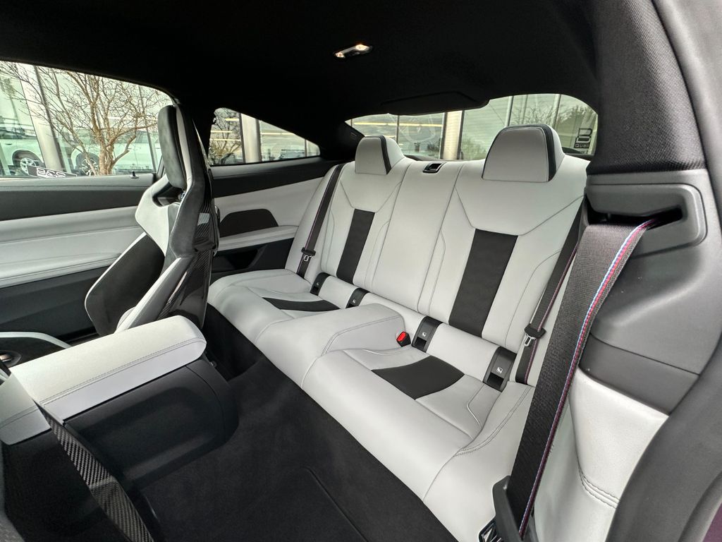 BMW M4 2025