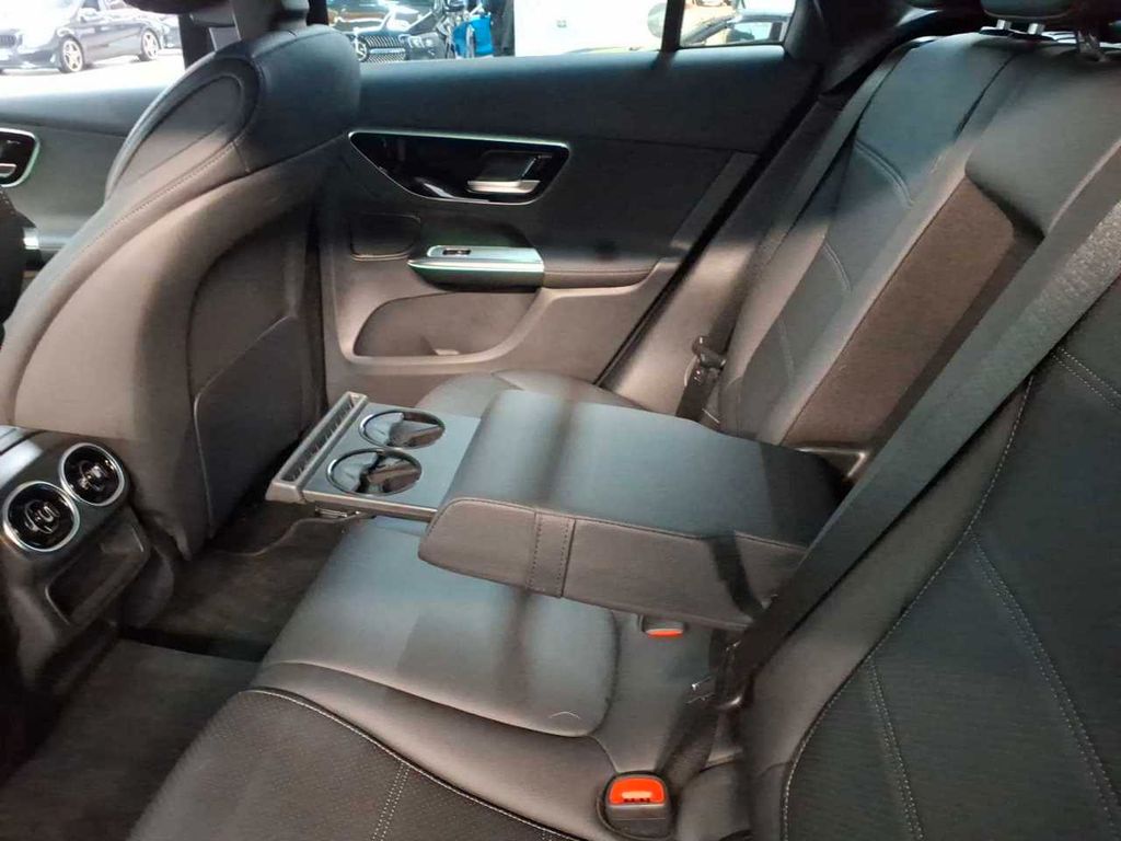 Mercedes-Benz GLC 300 2024