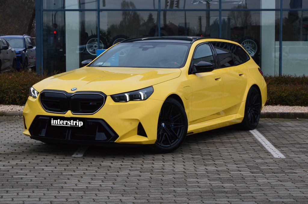 BMW M5 2025