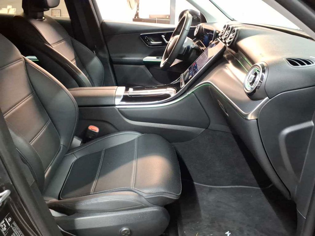 Mercedes-Benz GLC 300 2024