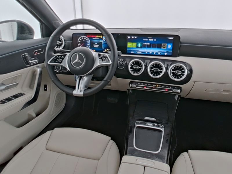 Mercedes-Benz A 250 2025