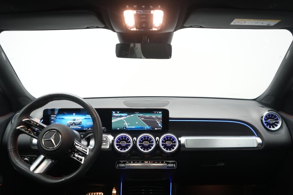 Mercedes-Benz GLB 220 2025