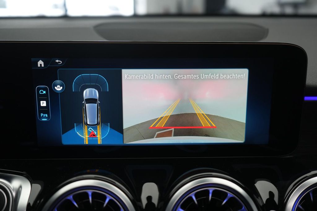 Mercedes-Benz GLB 220 2025