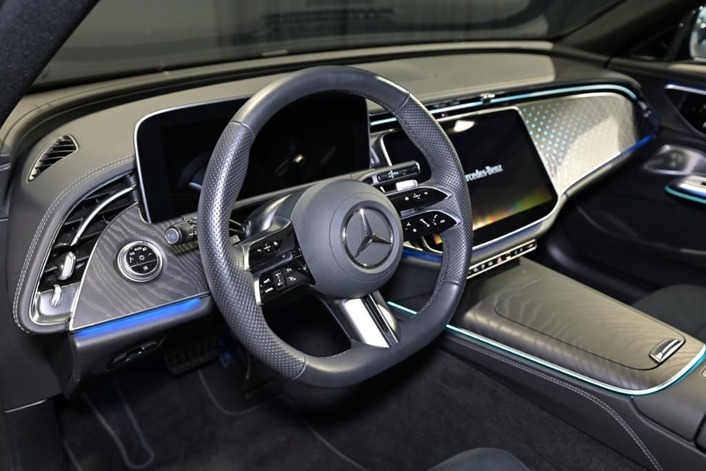 Mercedes-Benz E 300 2025