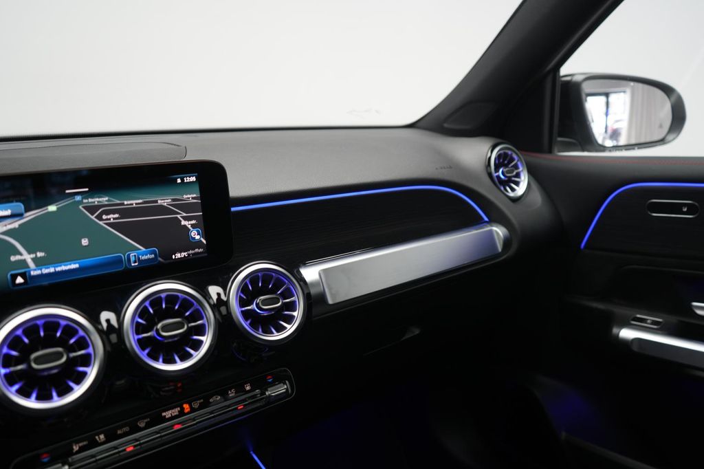 Mercedes-Benz GLB 220 2025