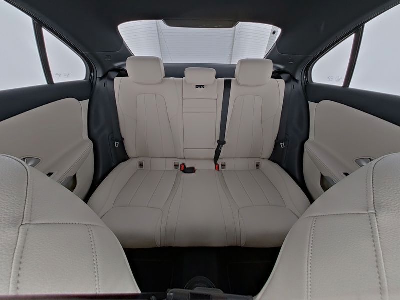 Mercedes-Benz A 250 2025