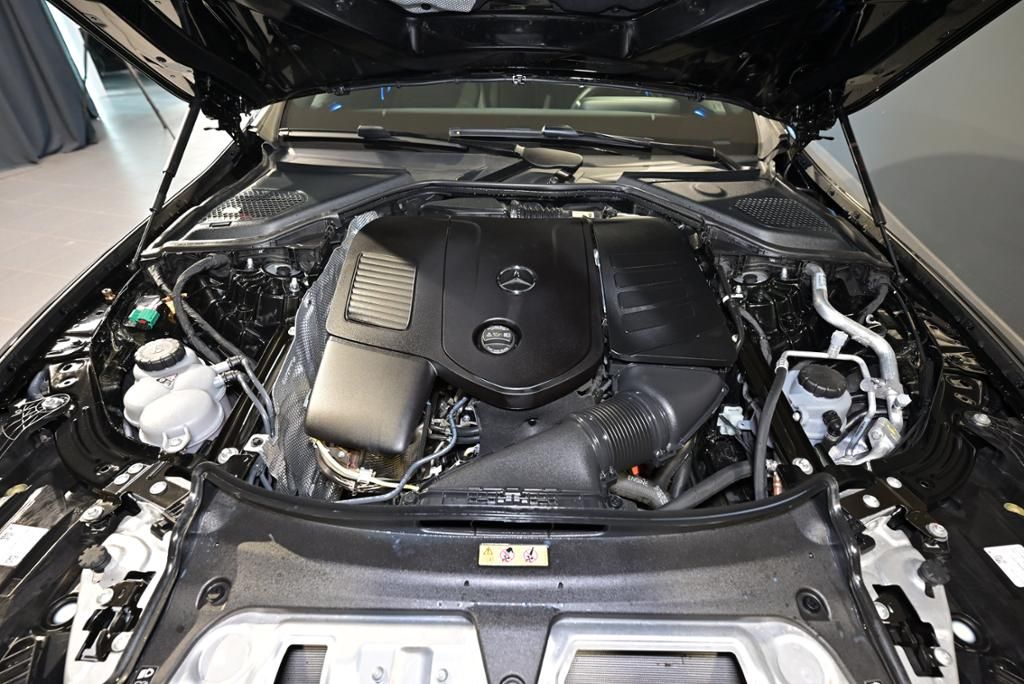 Mercedes-Benz E 300 2025