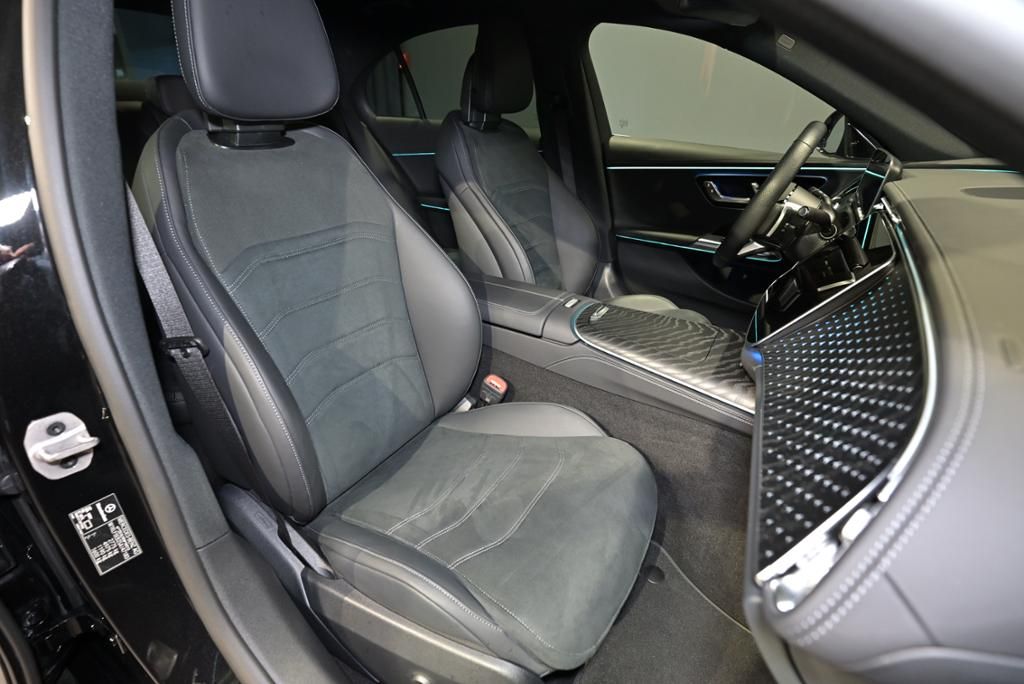 Mercedes-Benz E 300 2025