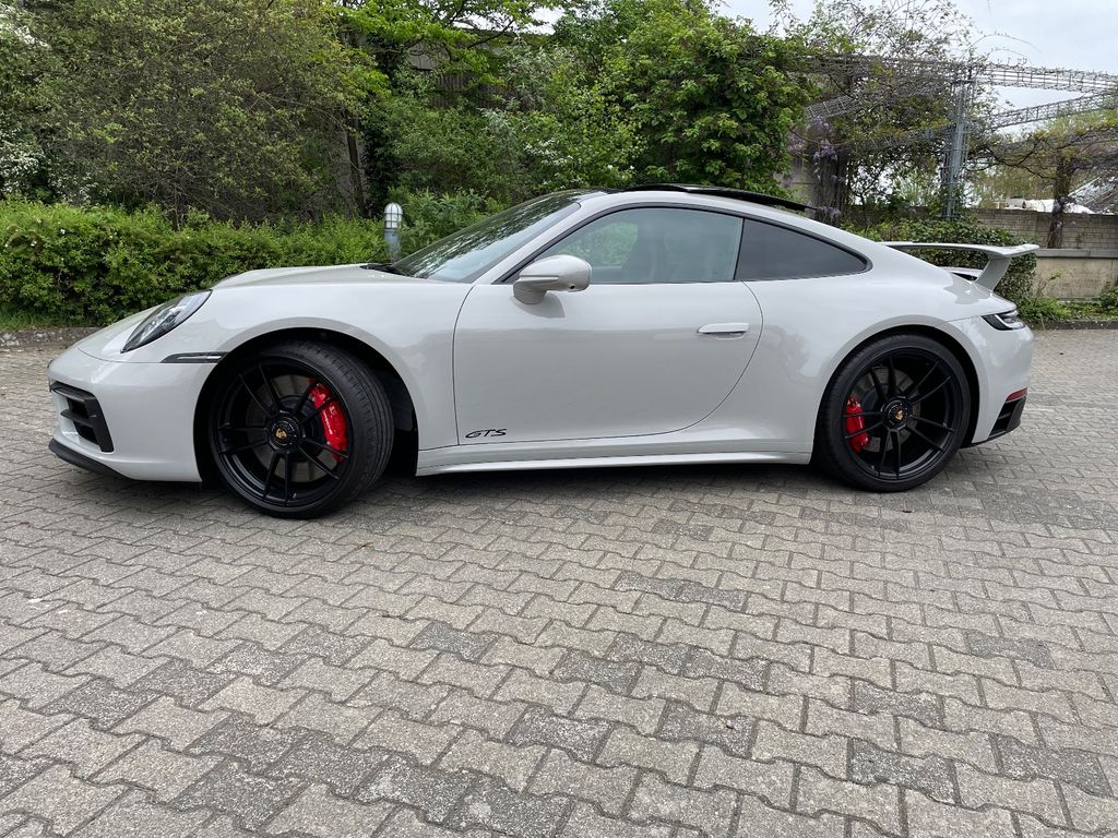 Porsche 911 2023