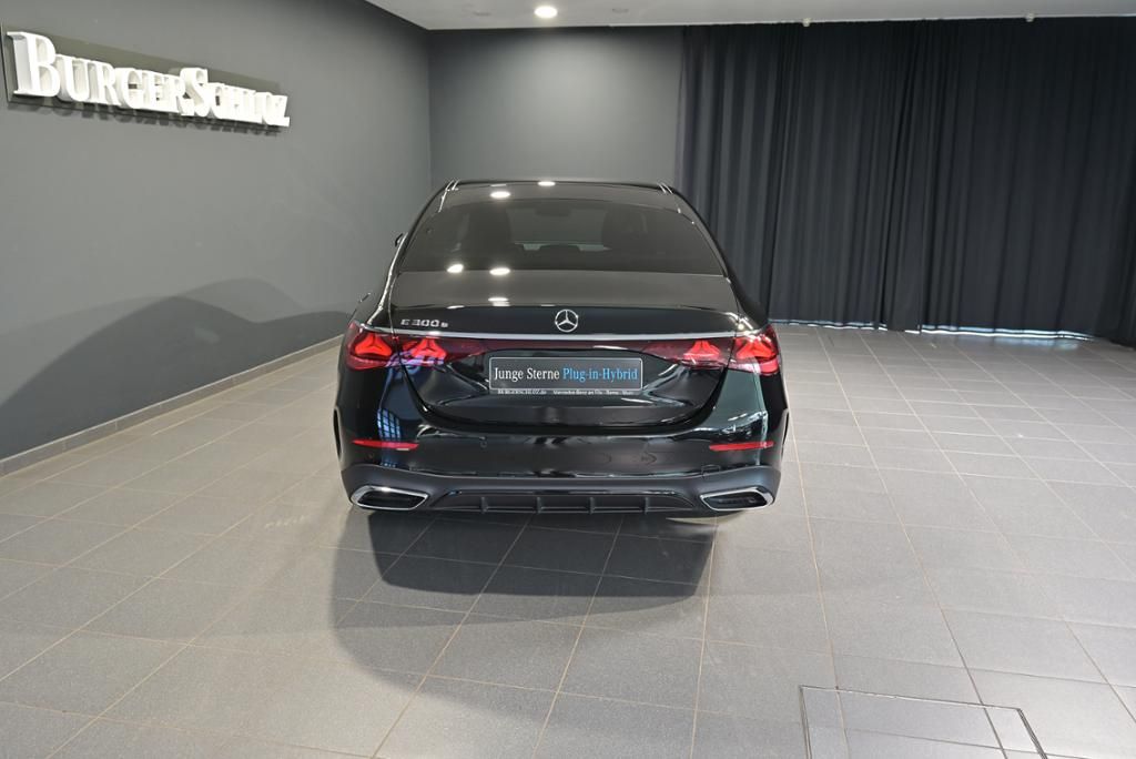 Mercedes-Benz E 300 2025