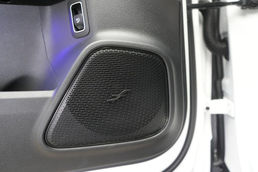 Mercedes-Benz GLB 220 2025