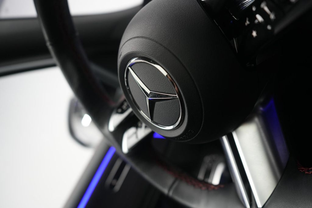 Mercedes-Benz GLB 220 2025