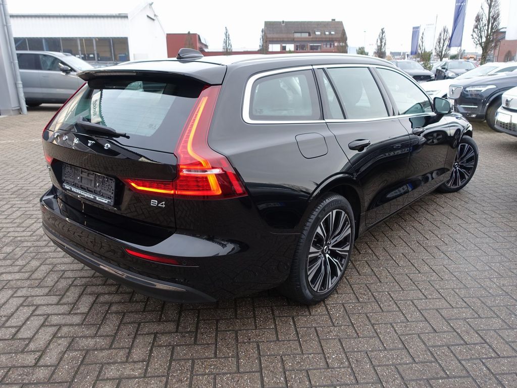 Volvo V60 2022