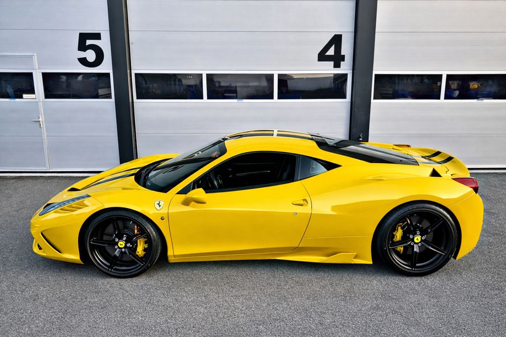 Ferrari 458 2015