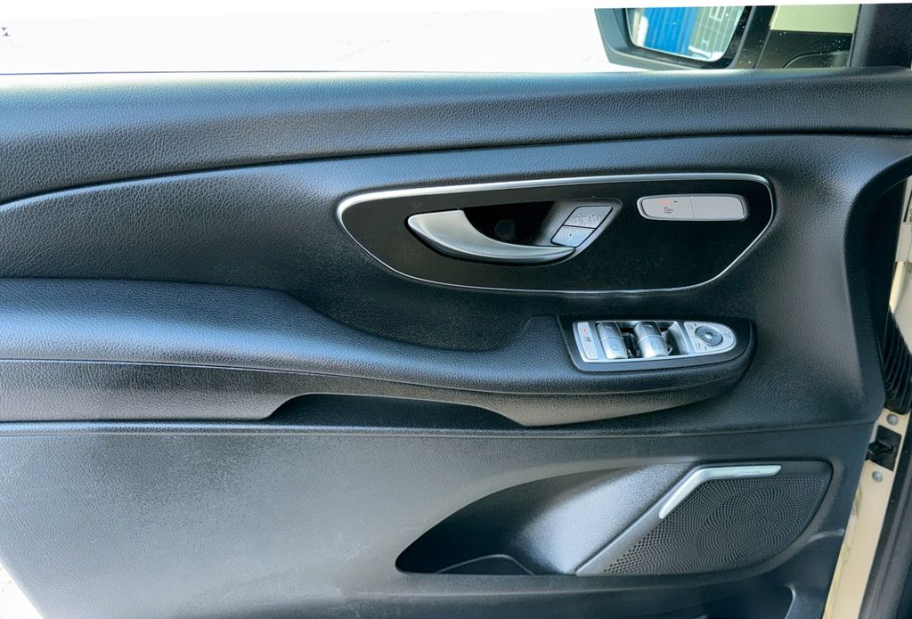 Mercedes-Benz V 250 2022