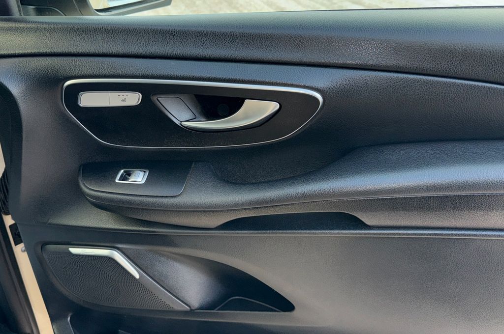 Mercedes-Benz V 250 2022