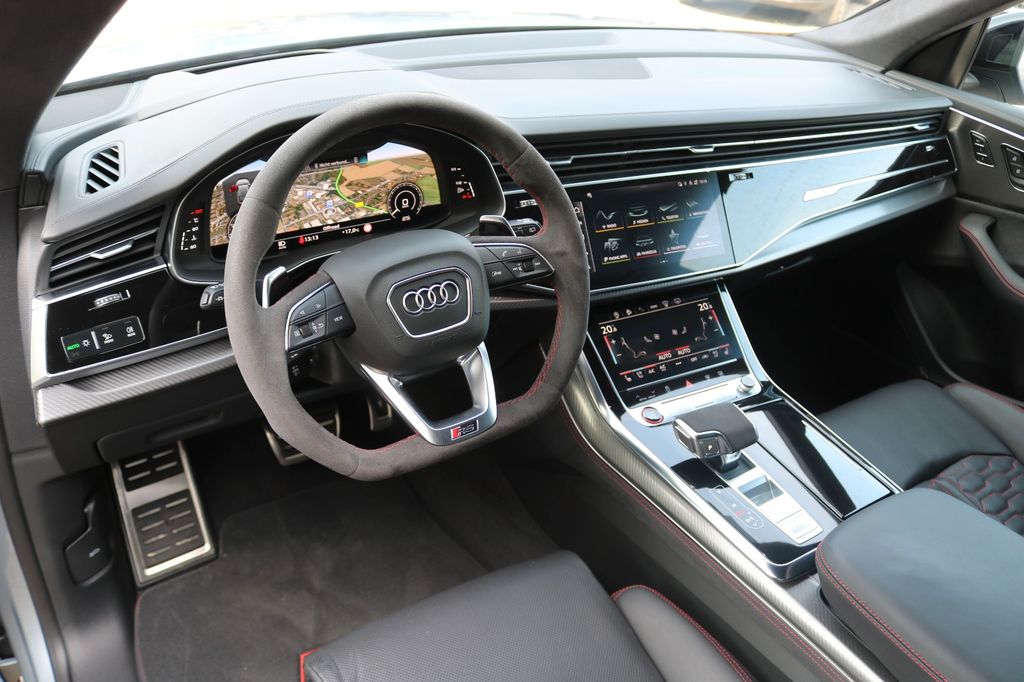 Audi RSQ8 2024