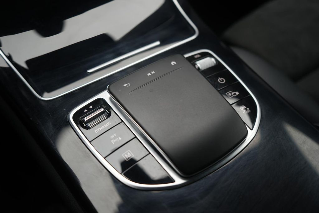 Mercedes-Benz GLC 300 2022