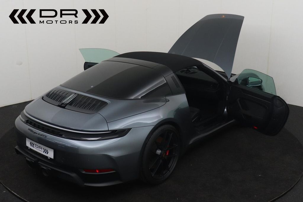 Porsche 992 2025