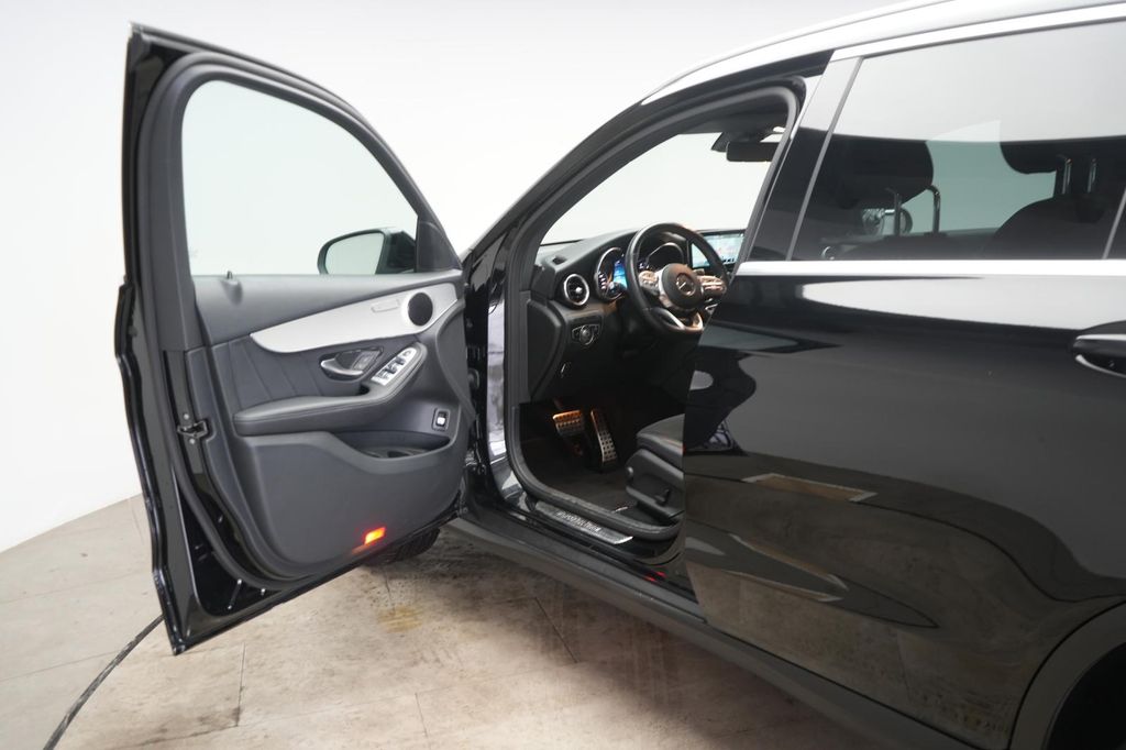 Mercedes-Benz GLC 300 2022