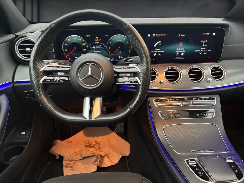 Mercedes-Benz E 300 2022