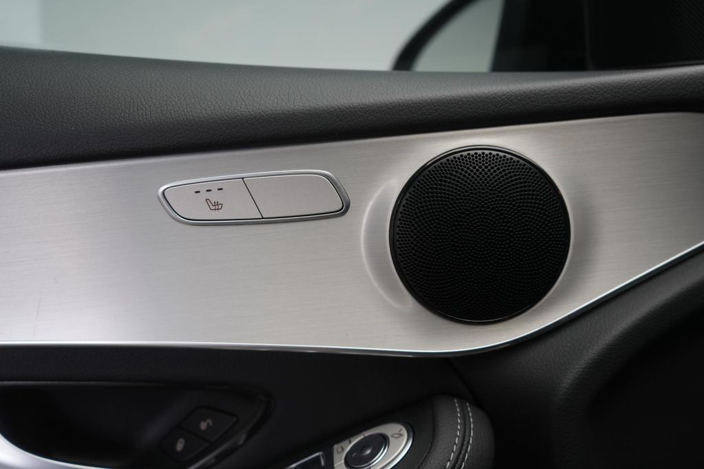 Mercedes-Benz GLC 300 2022