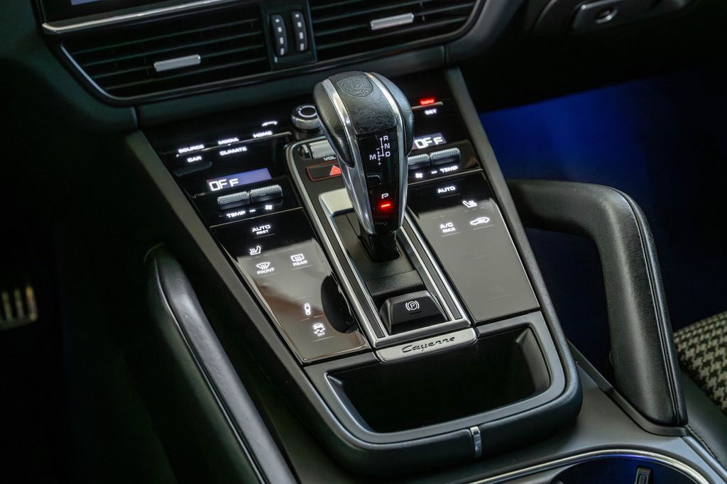 Porsche Cayenne 2022