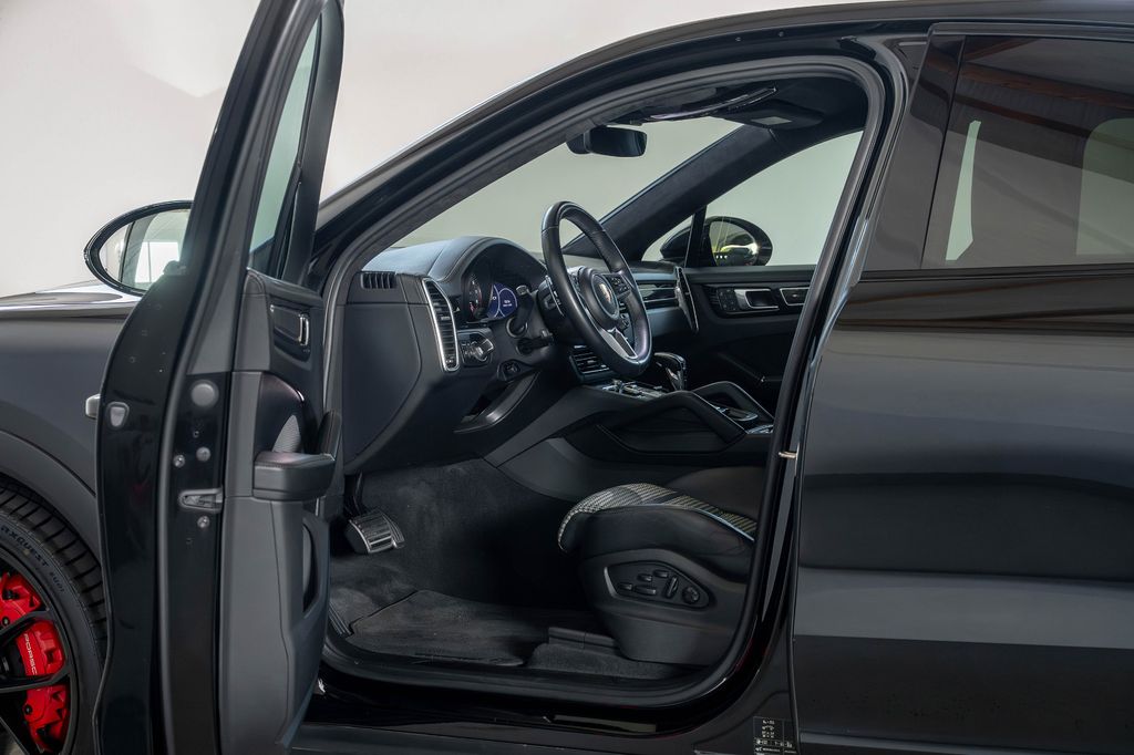 Porsche Cayenne 2022