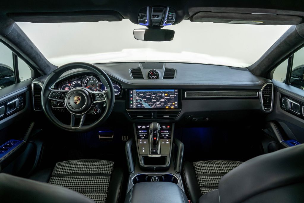 Porsche Cayenne 2022