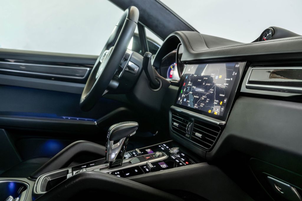 Porsche Cayenne 2022