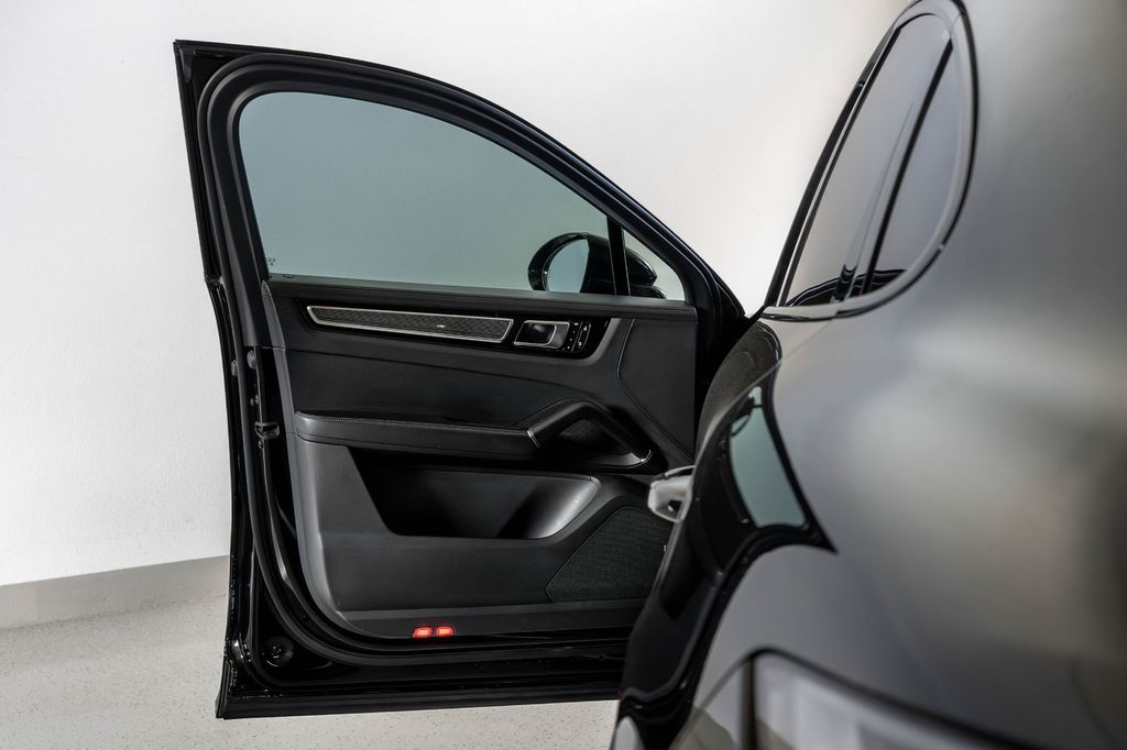 Porsche Cayenne 2022