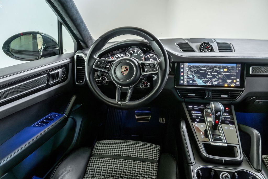 Porsche Cayenne 2022