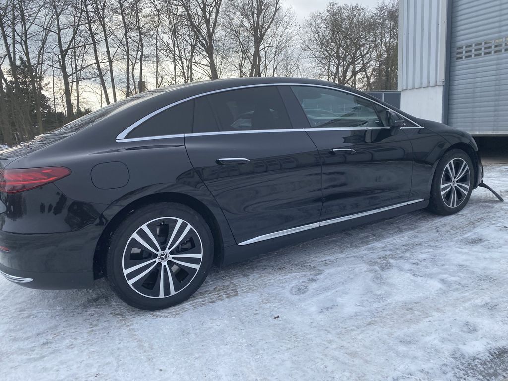 Mercedes-Benz EQE 2024