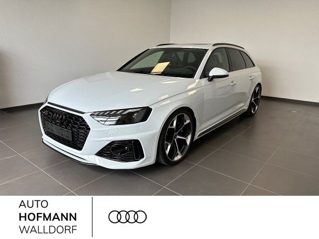 Audi RS4 2025