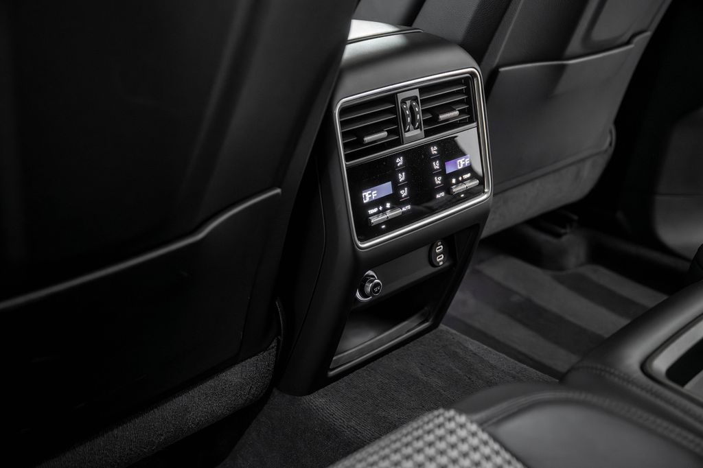 Porsche Cayenne 2022