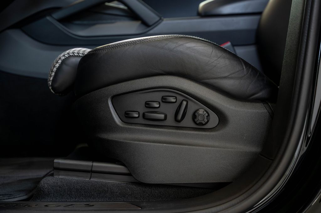 Porsche Cayenne 2022