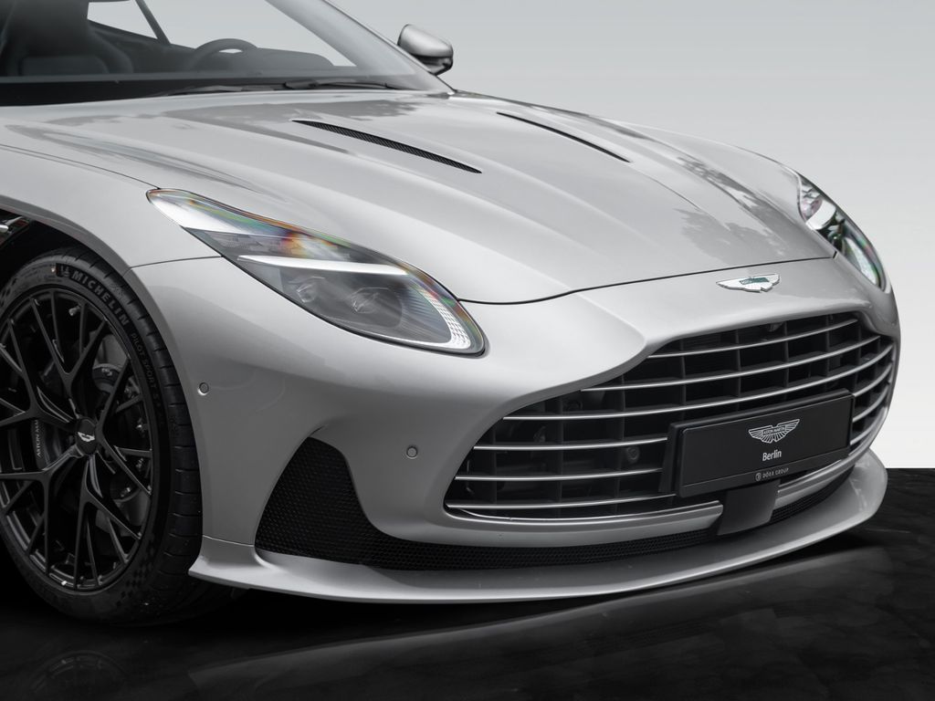 Aston Martin DB12