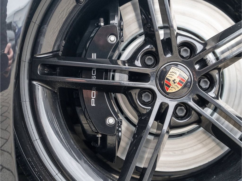 Porsche Taycan 2022