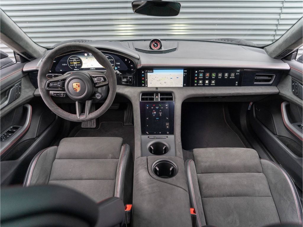 Porsche Taycan 2022
