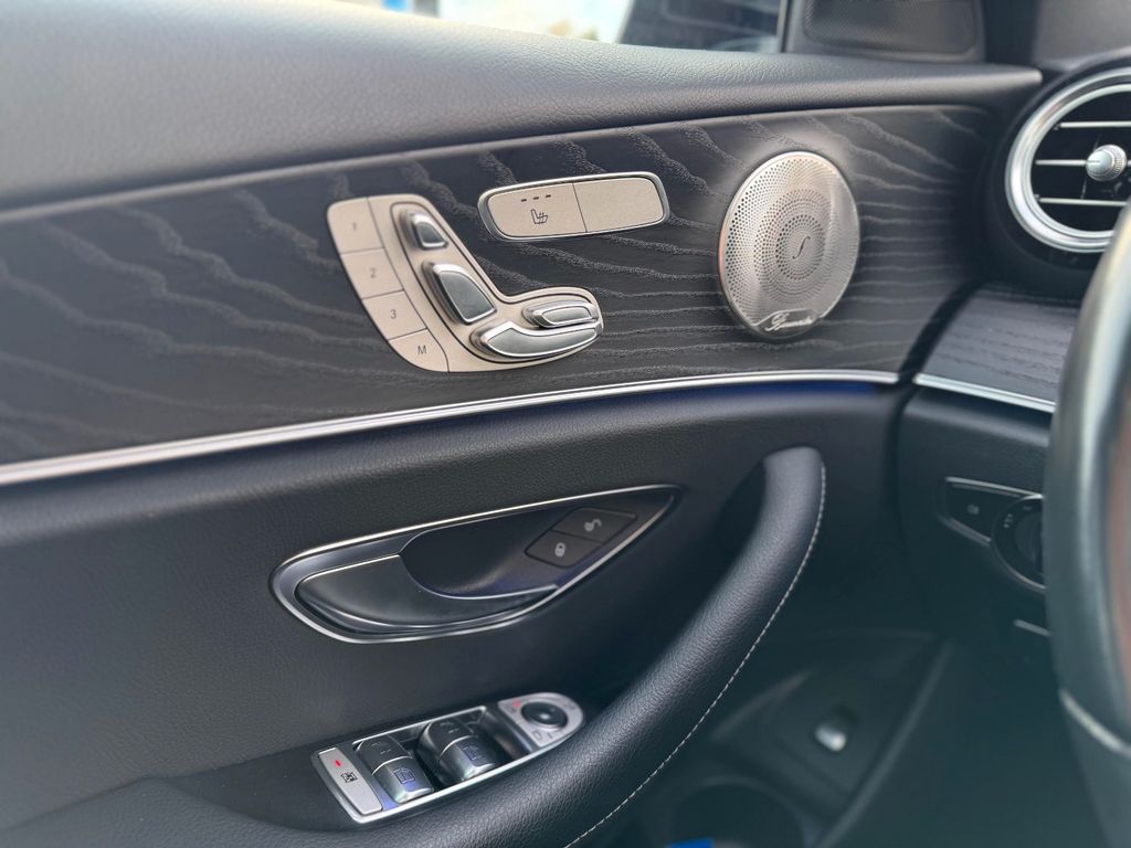 Mercedes-Benz E 300 2021