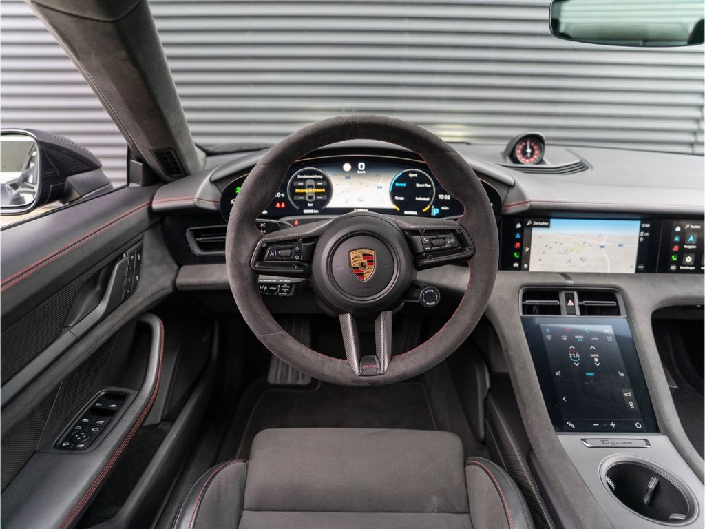 Porsche Taycan 2022