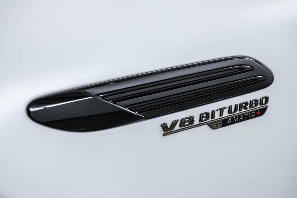 Mercedes-Benz SL 63 AMG 2023