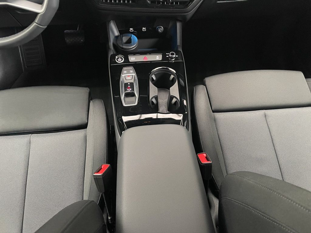 Audi Q6 e-tron 2025