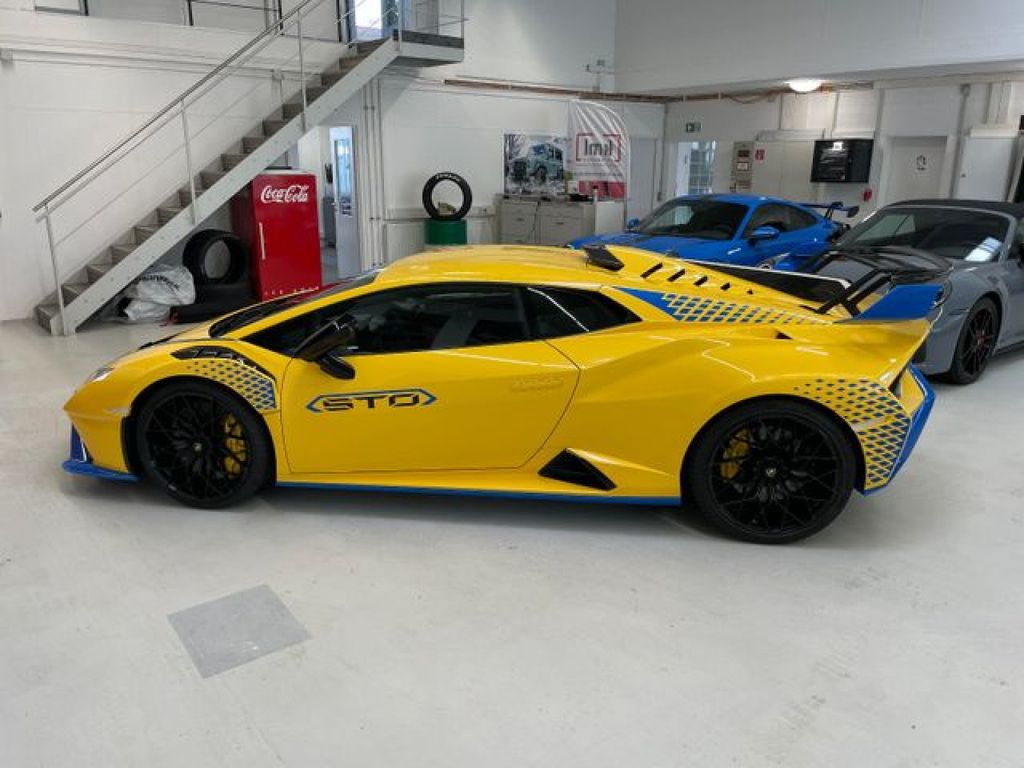 Lamborghini Other 2022