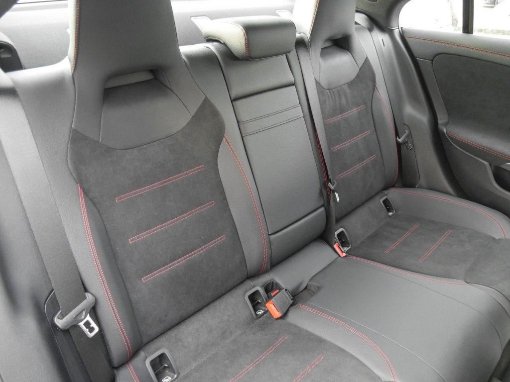 Mercedes-Benz CLA 250 2024