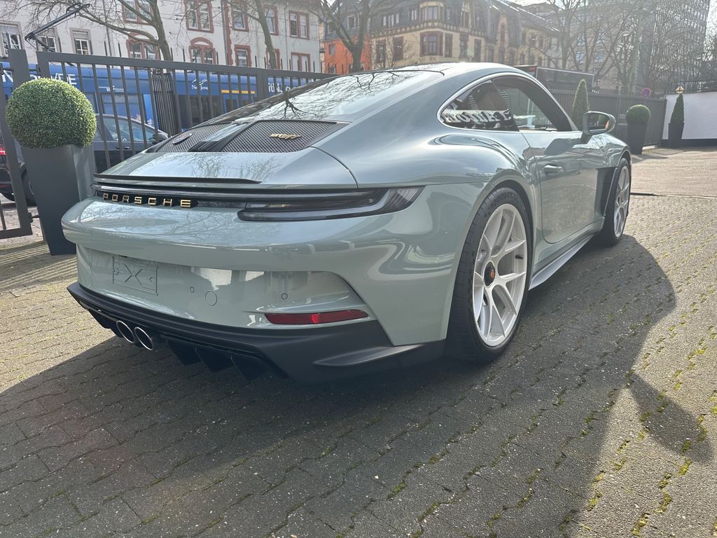 Porsche 992 2025