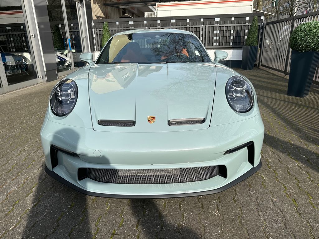 Porsche 992 2025