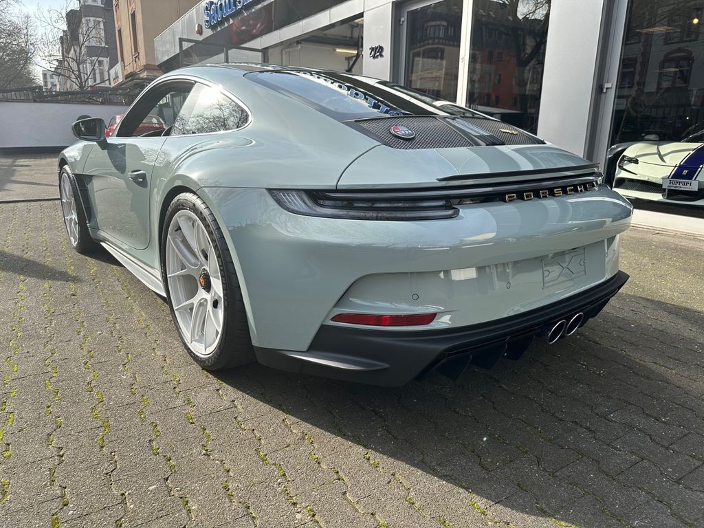 Porsche 992 2025