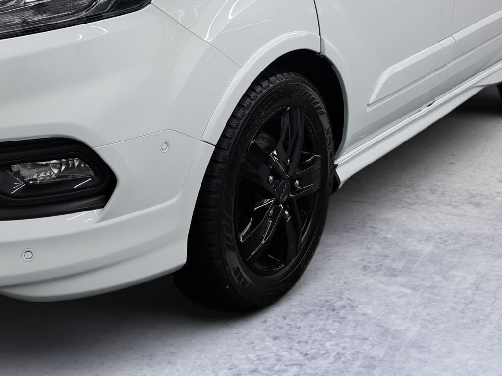 Ford Tourneo Custom 2021