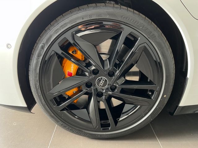Audi e-tron GT 2024